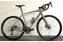 KROSS ESKER 1.0 CLARIS 28 16V GRAY GRAPHITE GLOSS - KROSS BIKE